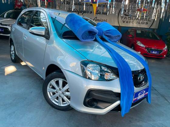 TOYOTA ETIOS 1.5 X PLUS 16V FLEX 4P AUTOMÁTICO TOYOTA ETIOS 1.5 X PLUS 16V FLEX 4P AUTOMÁTICO